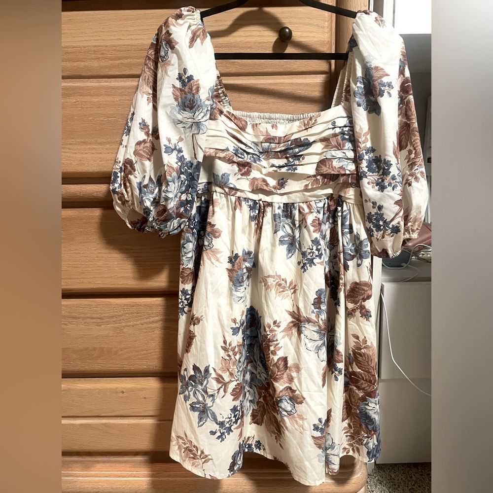 Abercrombie dress size LP. Brand new!